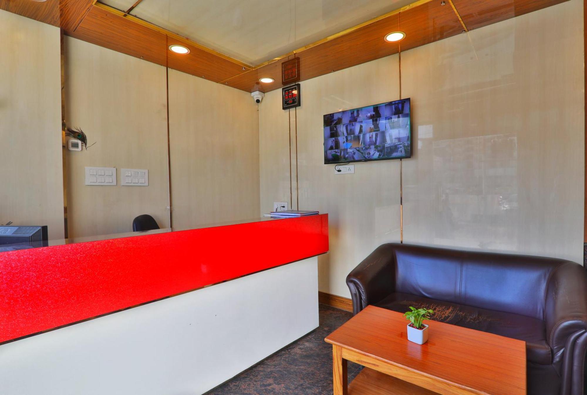Divine Glory Hotel Lucknow Extérieur photo