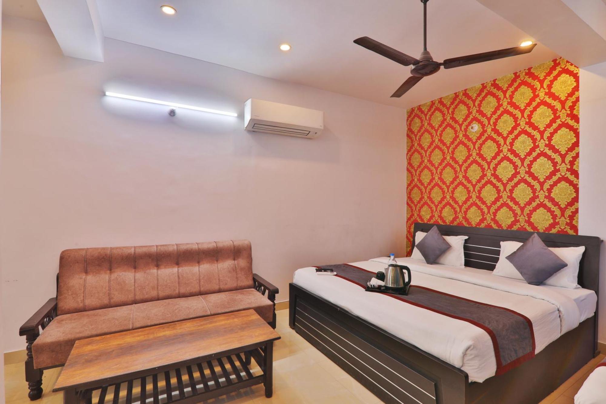 Divine Glory Hotel Lucknow Extérieur photo